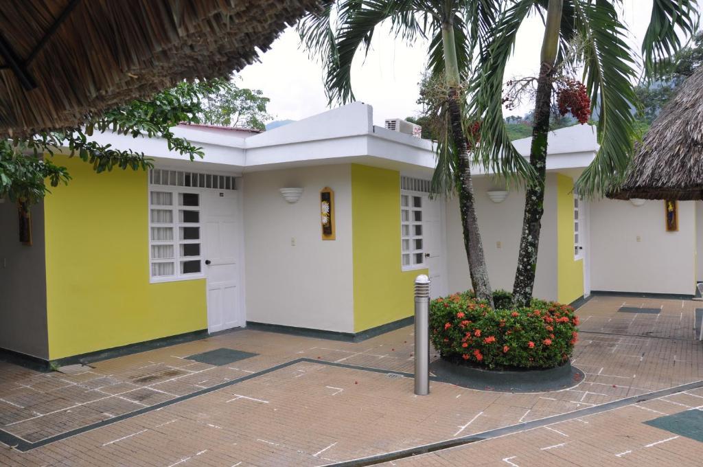 Santa Barbara Hotel Country Villavicencio Exterior foto