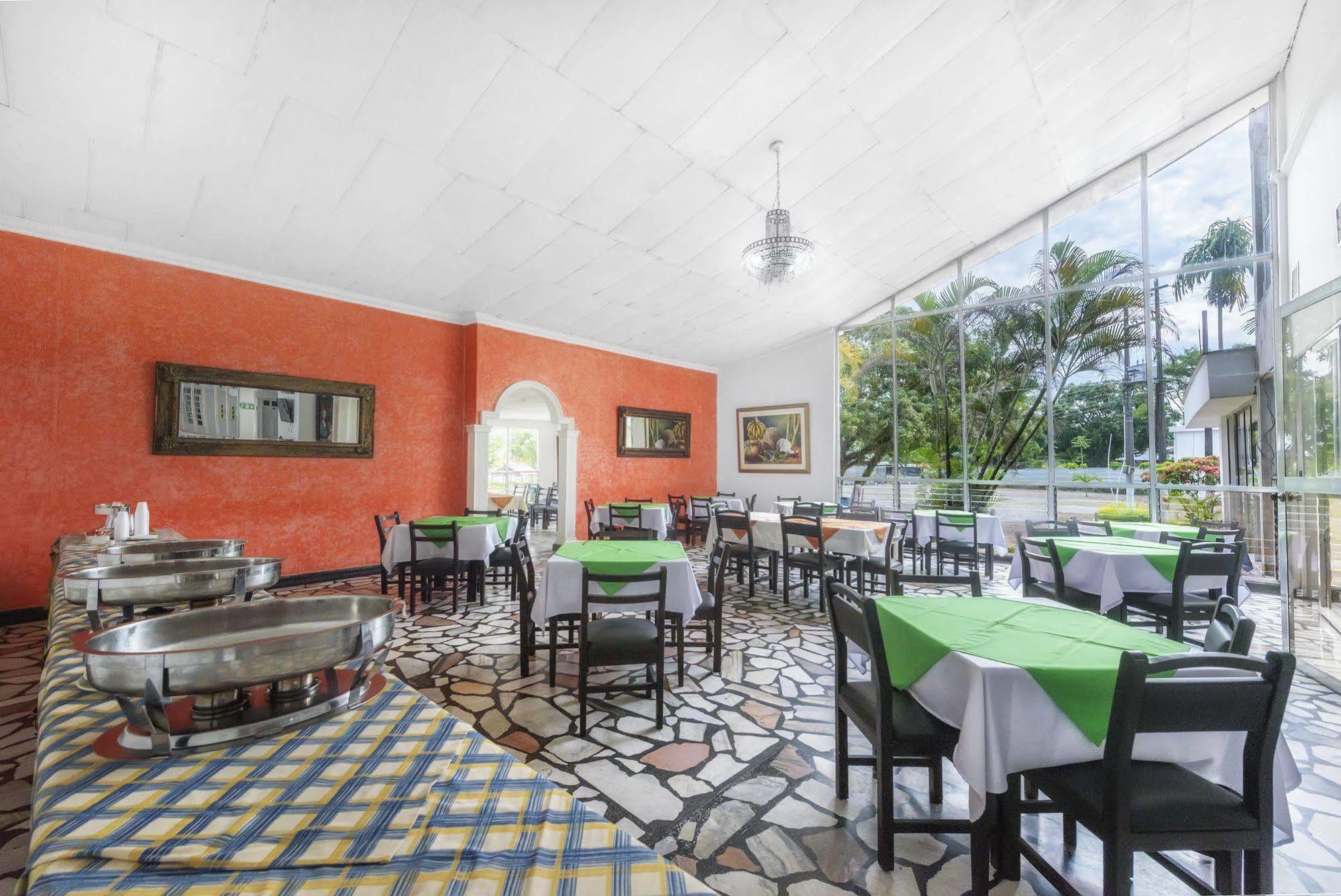 Santa Barbara Hotel Country Villavicencio Exterior foto